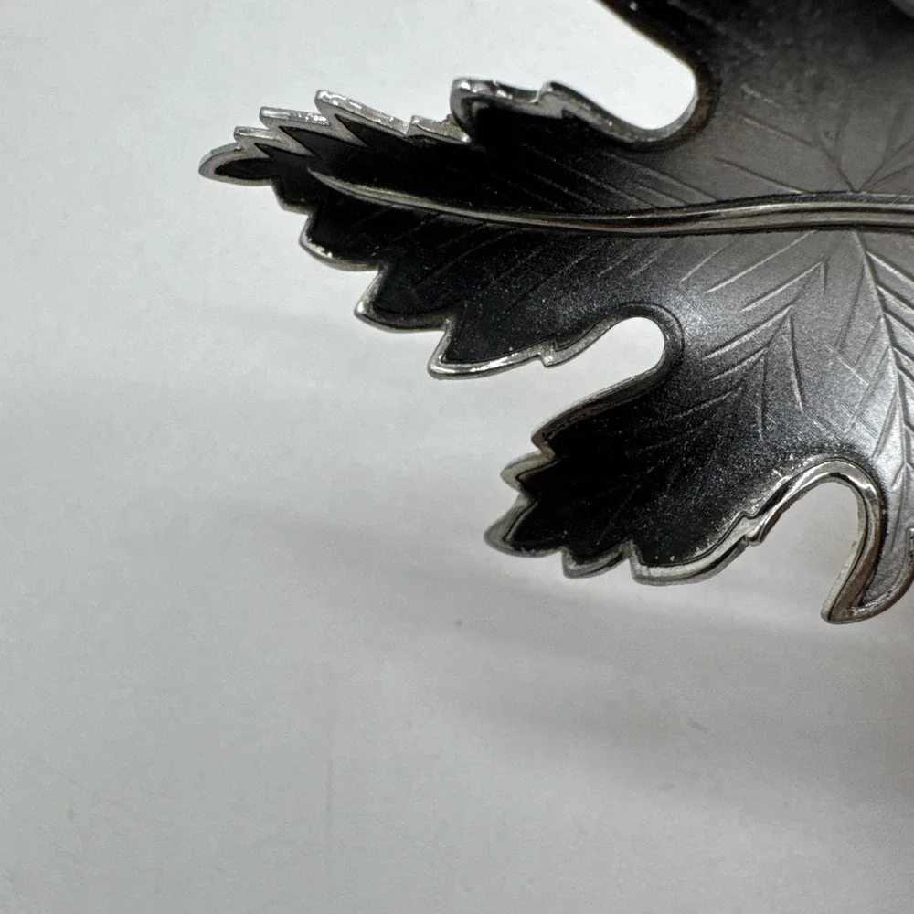 Vintage Ombre Gray To Silver Tone Maple Leaf Brooch Pin 2.5